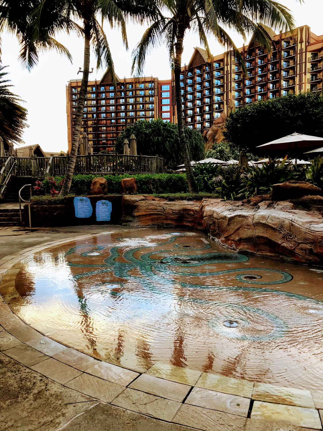 Keiki Cove Splash Zone Pool with Hotel backdrop